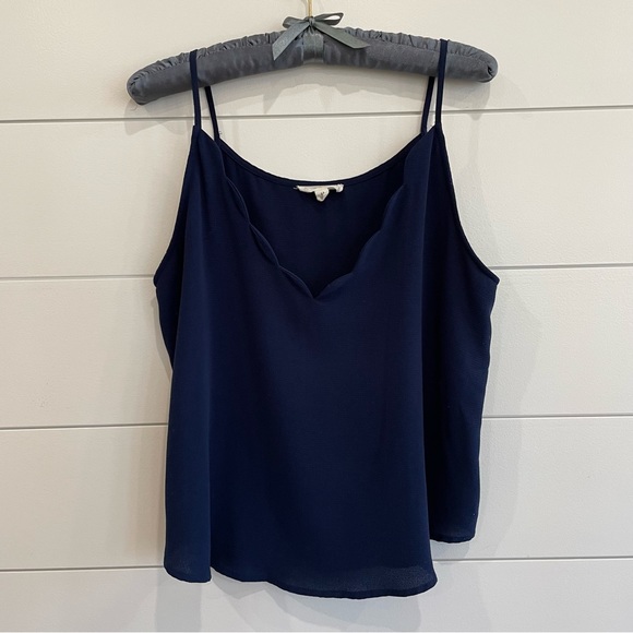 Scalloped Edge Navy Tank Top - Picture 1 of 6